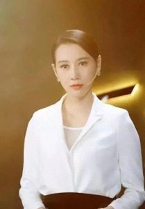 ​“气质女神”井凌潇