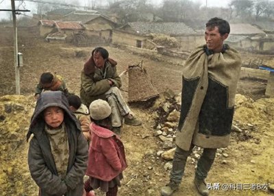 ​为什么大凉山依然那么穷？网友：上午扶贫猪，下午就成了坨坨肉！