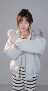 ​相扑猫cos司婆婆，雪白美腿，青春甜美，谁的白月光！