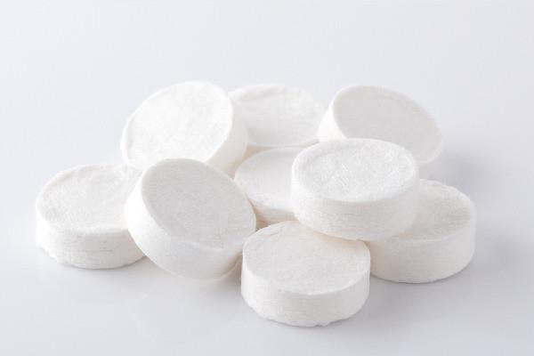 压缩面膜用矿泉水泡有什么效果 压缩面膜用水敷有用吗