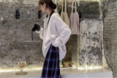 ​毛呢裙子大了怎么改小 这样做更合身
