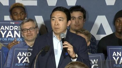 ​美国华裔参选人杨安泽宣布退出总统选举：我数学好，数据显示赢不了