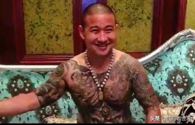 ​社会我龙哥，人狠话不多，殴打老实人最后被反杀！