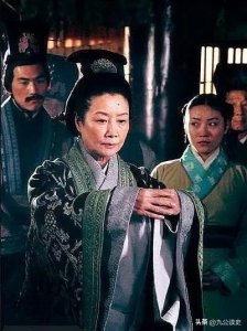 ​赵母反对儿子拜将，主要是为赵括而不是赵国，她要救儿子的命
