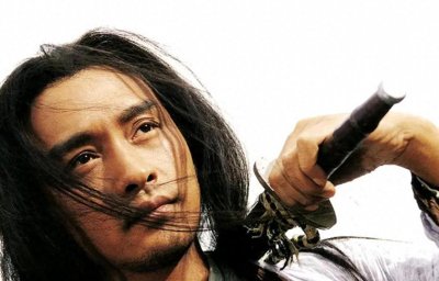 ​沙漠中的英雄诗篇：《东邪西毒》深度解析