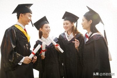 ​一本二本三本，本质区别：你是愿意去图书馆抢座还是希望花前月下