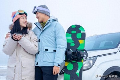 ​女保姆和男老人的隐私过往：另一个保姆来家吃饭