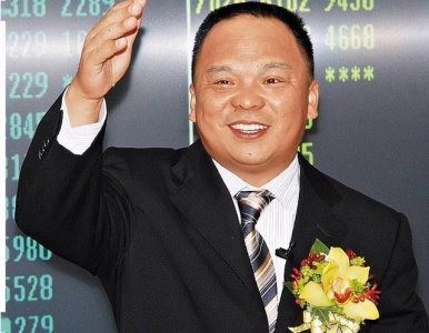 ​掏出千万给员工包车回家，拒绝996工作制：走近宁波首富马建荣