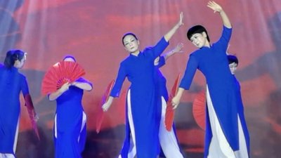 台州三门县庆祝活动太极协会演出乾隆扇(男儿当自强)精彩表演
