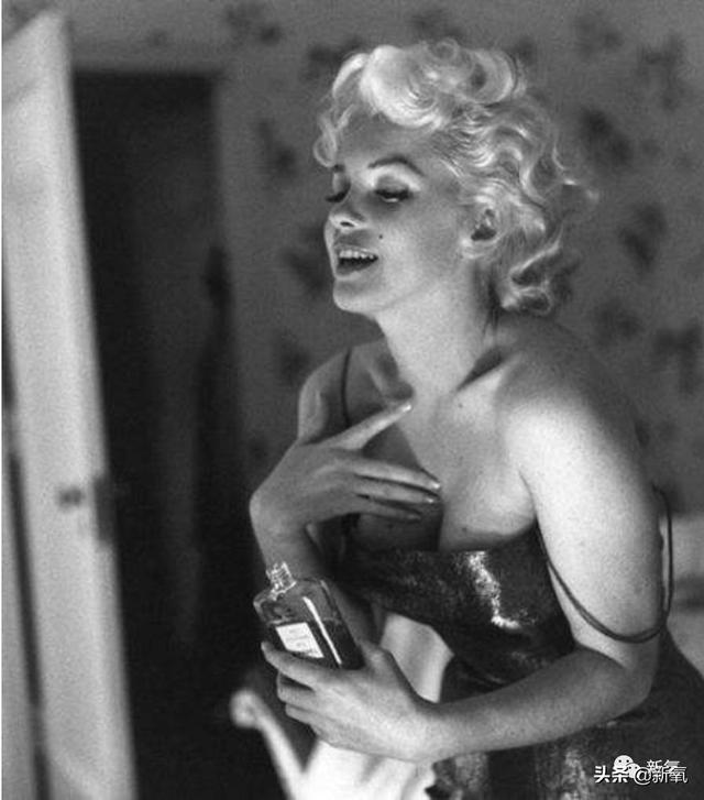 女明星其实也没几个天生丽质的（什么样的女明星才是又纯又欲又美的巅峰）(57)