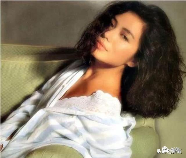 女明星其实也没几个天生丽质的（什么样的女明星才是又纯又欲又美的巅峰）(37)