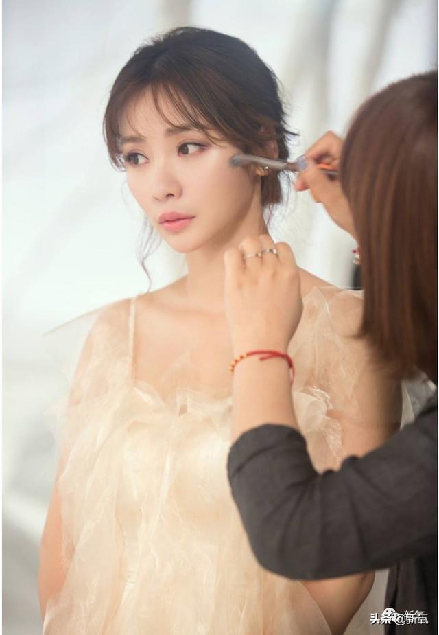 女明星其实也没几个天生丽质的（什么样的女明星才是又纯又欲又美的巅峰）(53)