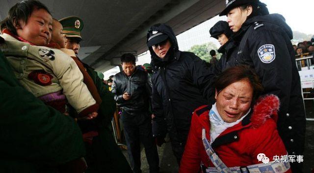 回顾2008年的大事(这些瞬间会让你泪流满面)(5)