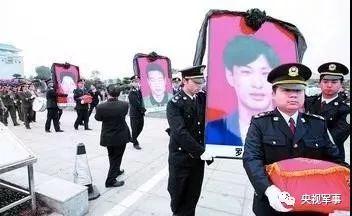 回顾2008年的大事(这些瞬间会让你泪流满面)(13)