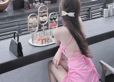 ​和心仪的女生聊天时，为什么总会无话可说？