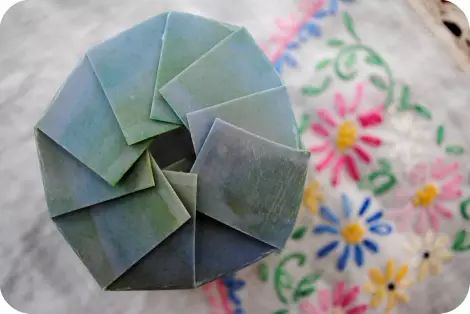 做花灯的步骤(图文讲解最简单的花灯做法)