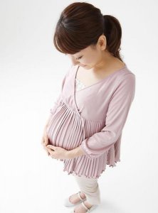 ​自己姥姥去世怀孕可以参加葬礼吗(孕妇的外婆去世能去参加葬礼吗)