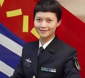 ​女博士韦慧晓：拒绝百万年薪，从环球小姐变身首位女舰长