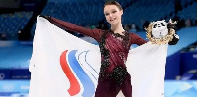 ​诺拉霍夫曼？颜值与实力并存的花样滑冰选手？冰上舞动的耀眼新星