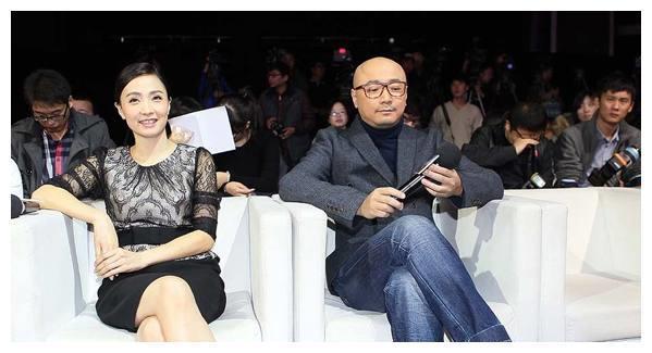 小陶虹和大陶红对比，年纪相仿长得也像，但是人生却有很大差距