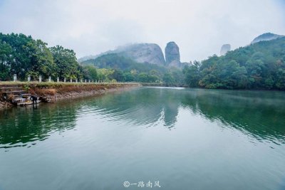 ​弋阳龟峰景区导览图 江西弋阳龟峰景区图片