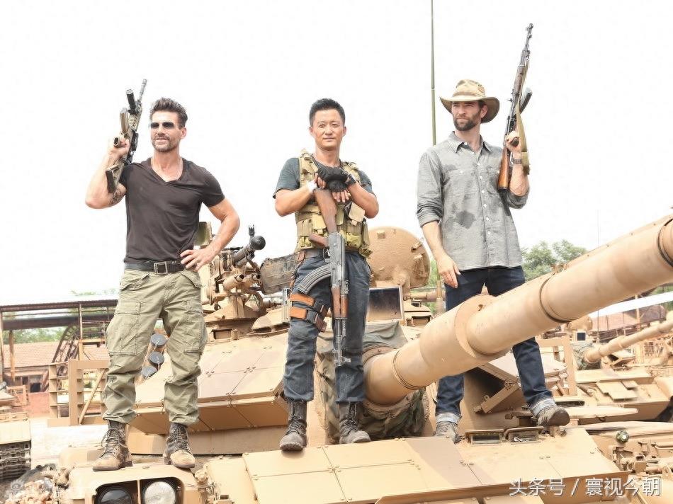 《战狼2》高清美图壁纸，坐等战狼2上映，加油硬汉吴京