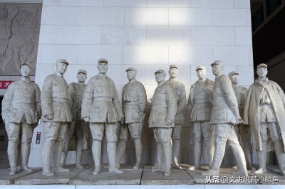 ​八路军一二九师建制初四大团长、团参谋长开国授什么军衔？