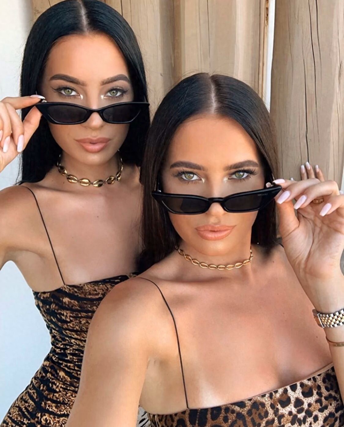 欧美风 最新闺蜜头像 |官方微笑是礼貌的必要.