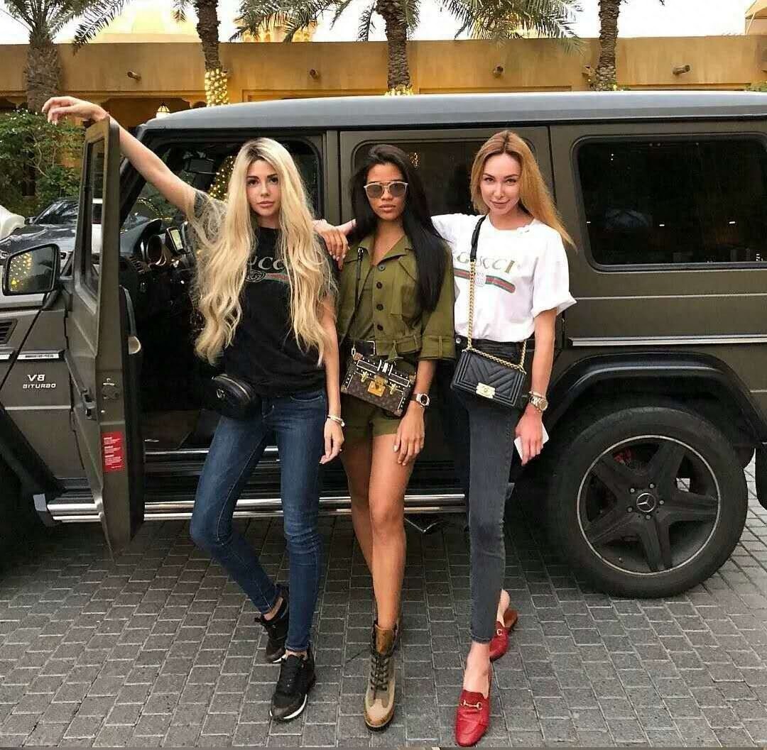 欧美风 最新闺蜜头像 |官方微笑是礼貌的必要.