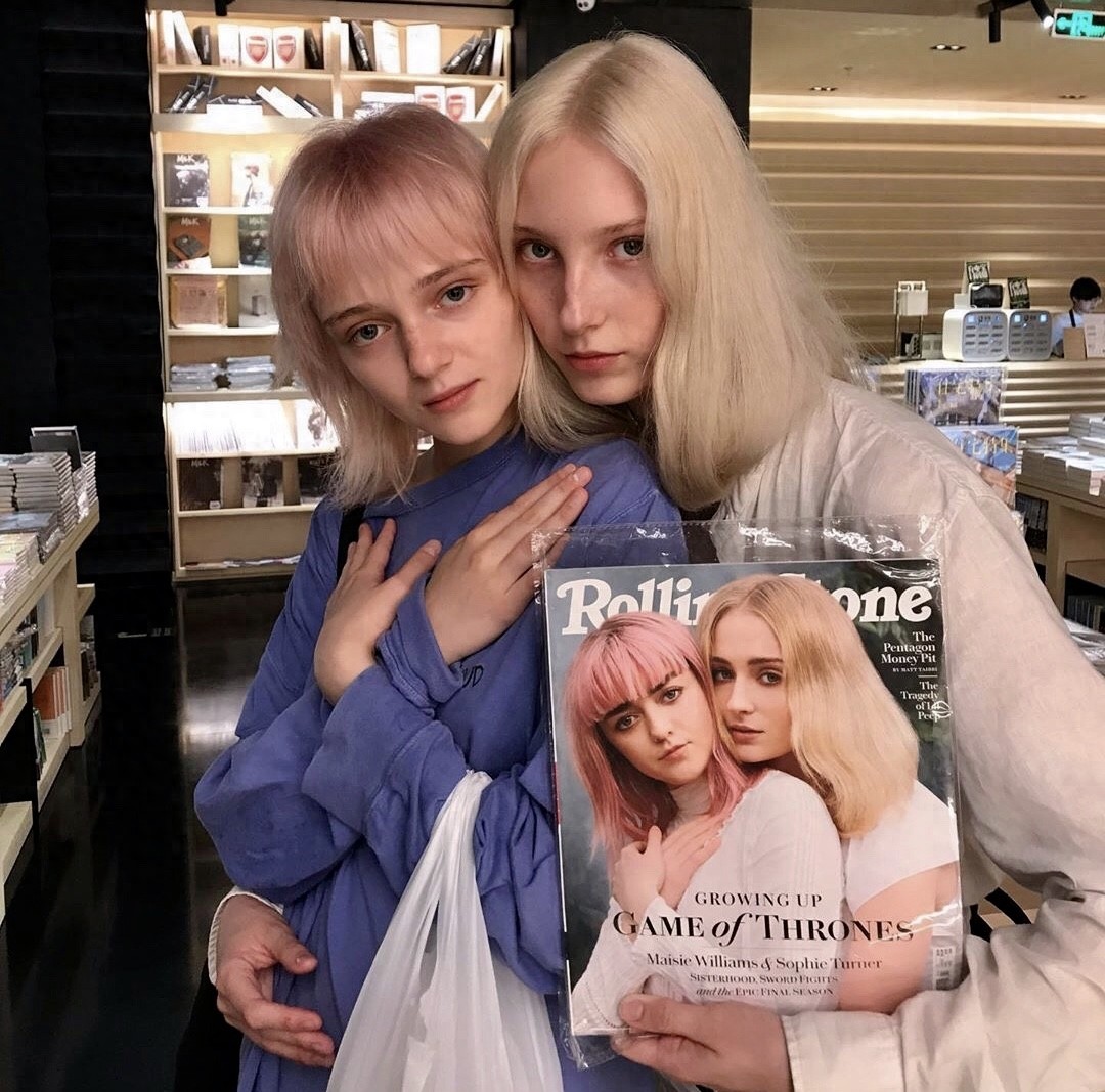 欧美风 最新闺蜜头像 |官方微笑是礼貌的必要.