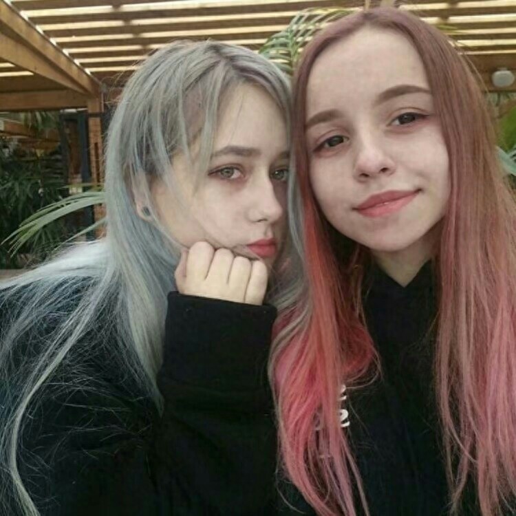 欧美风 最新闺蜜头像 |官方微笑是礼貌的必要.