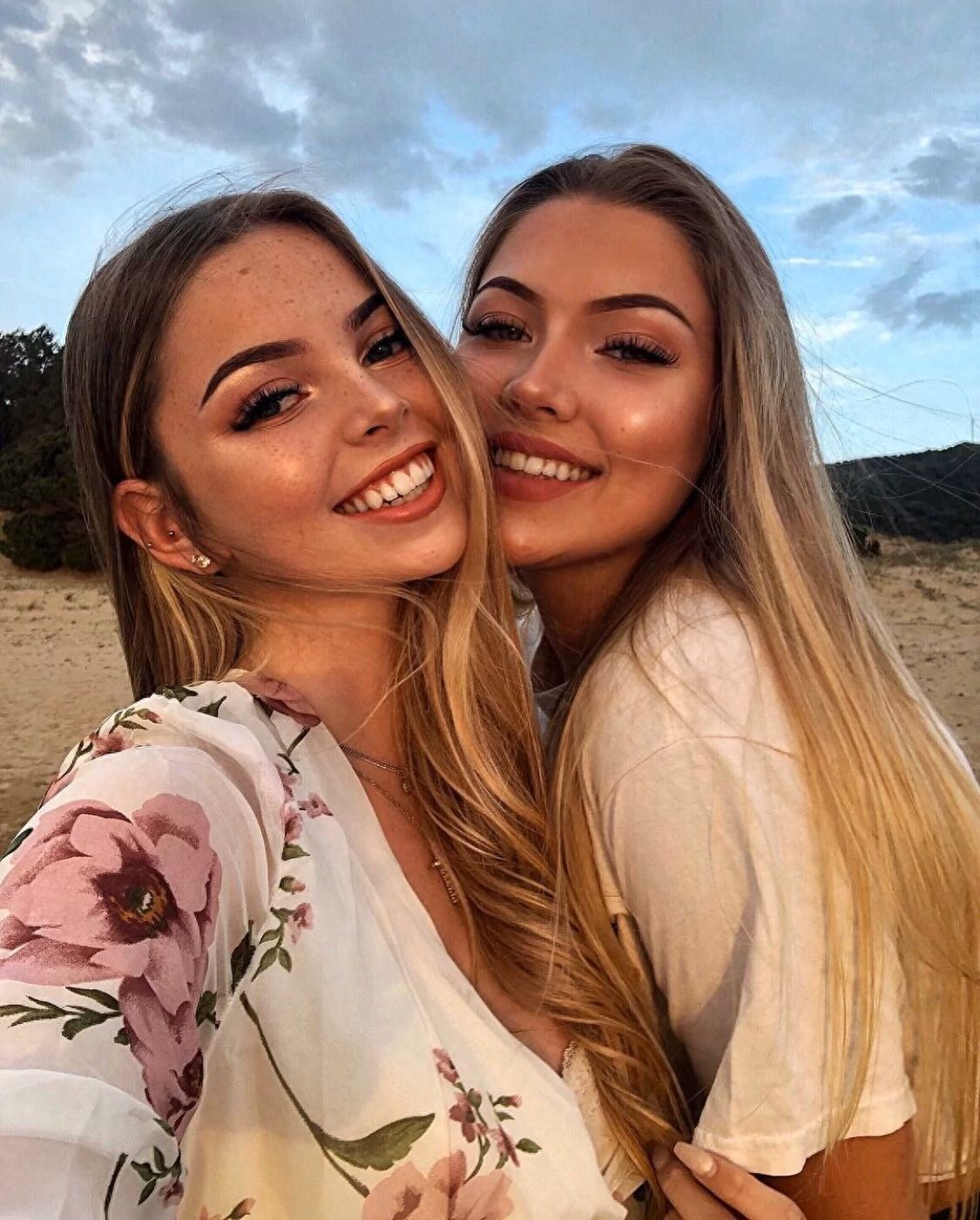 欧美风 最新闺蜜头像 |官方微笑是礼貌的必要.