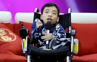 ​袖珍总裁李创利身高不足一米，创业15年身家过亿，爱情事业双丰收