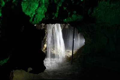 ​丰都神秘洞窟——雪玉洞等你来揭密