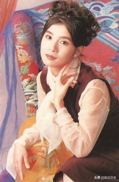 那些年的岳翎，罕见剧照老照片，因《青青河边草》而出名