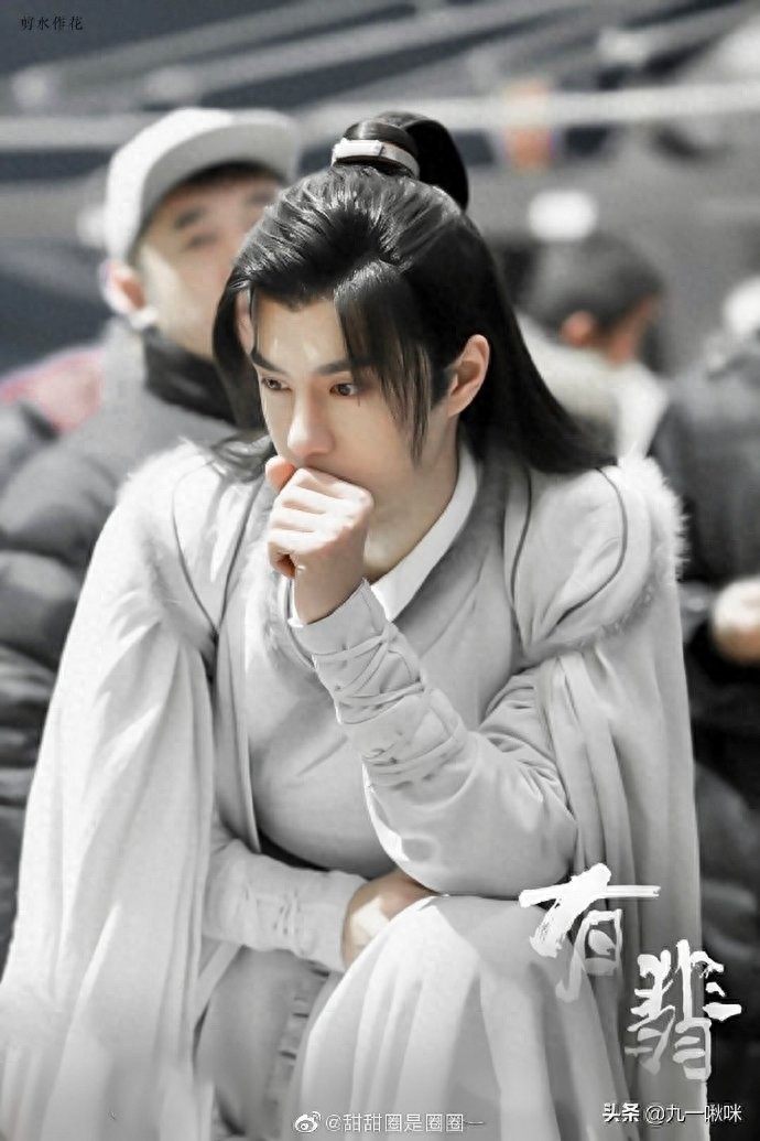 王一博《有翡》新剧照，古装新造型来袭，满满的江湖气和少年感