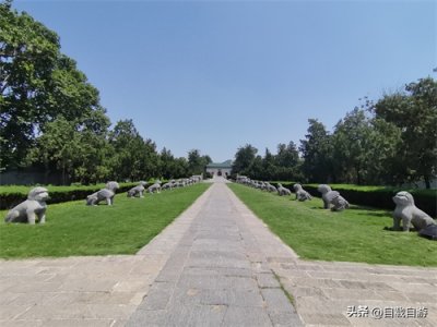 ​河南新乡潞王陵，神道石兽堪称国内无双，为全国最完整明王陵