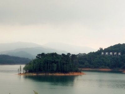 ​台风季闲游长江叠翠