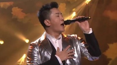 ​东北人毛宁20年后再唱《晚秋》，粤语歌唱得字正腔圆