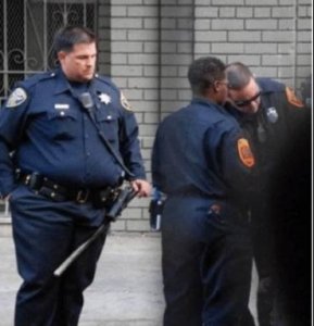 ​为什么很多美国警察都是胖子？