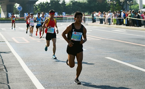马拉松——吉林市国际马拉松开跑