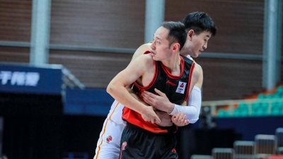 ​史鸿飞：篮球奇迹背后的争议与传奇轨迹