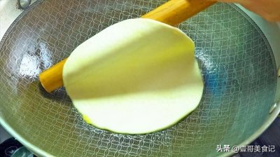 ​鸡蛋灌饼别买着吃了，教你在家做，成本不到3元钱，营养又解馋