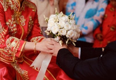 ​目前结婚应该给多少彩礼才适合呢？朋友们你们哪里多少呢