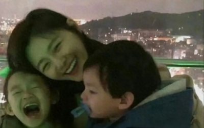 ​汪小菲夫妇带子女度假，10岁小玥儿神似大S，与继母同框似姐妹