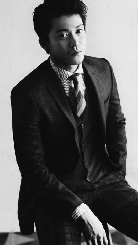 小栗旬：他是所有不良少年梦想的样子，抽烟的刹那更是公认的性感