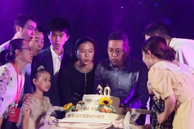​正青春！宁波市李惠利中学庆祝建校30周年