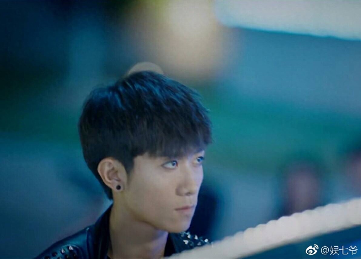 妈呀!张一山“烟熏妆”不是一般的撩啊!超级好看