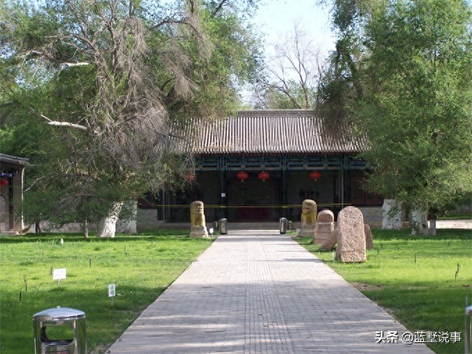 始于乾隆年的伊犁将军府，后来的林则徐、邓廷桢也留下业绩