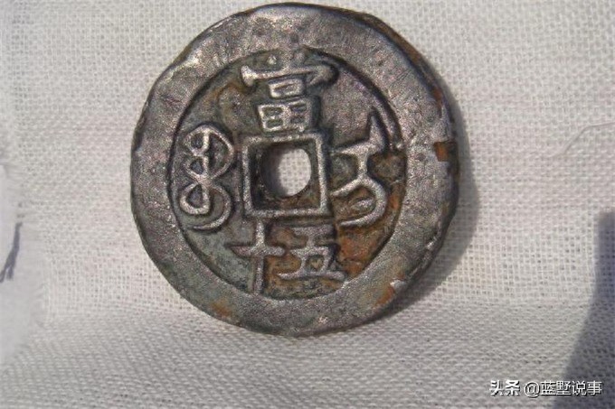 始于乾隆年的伊犁将军府，后来的林则徐、邓廷桢也留下业绩